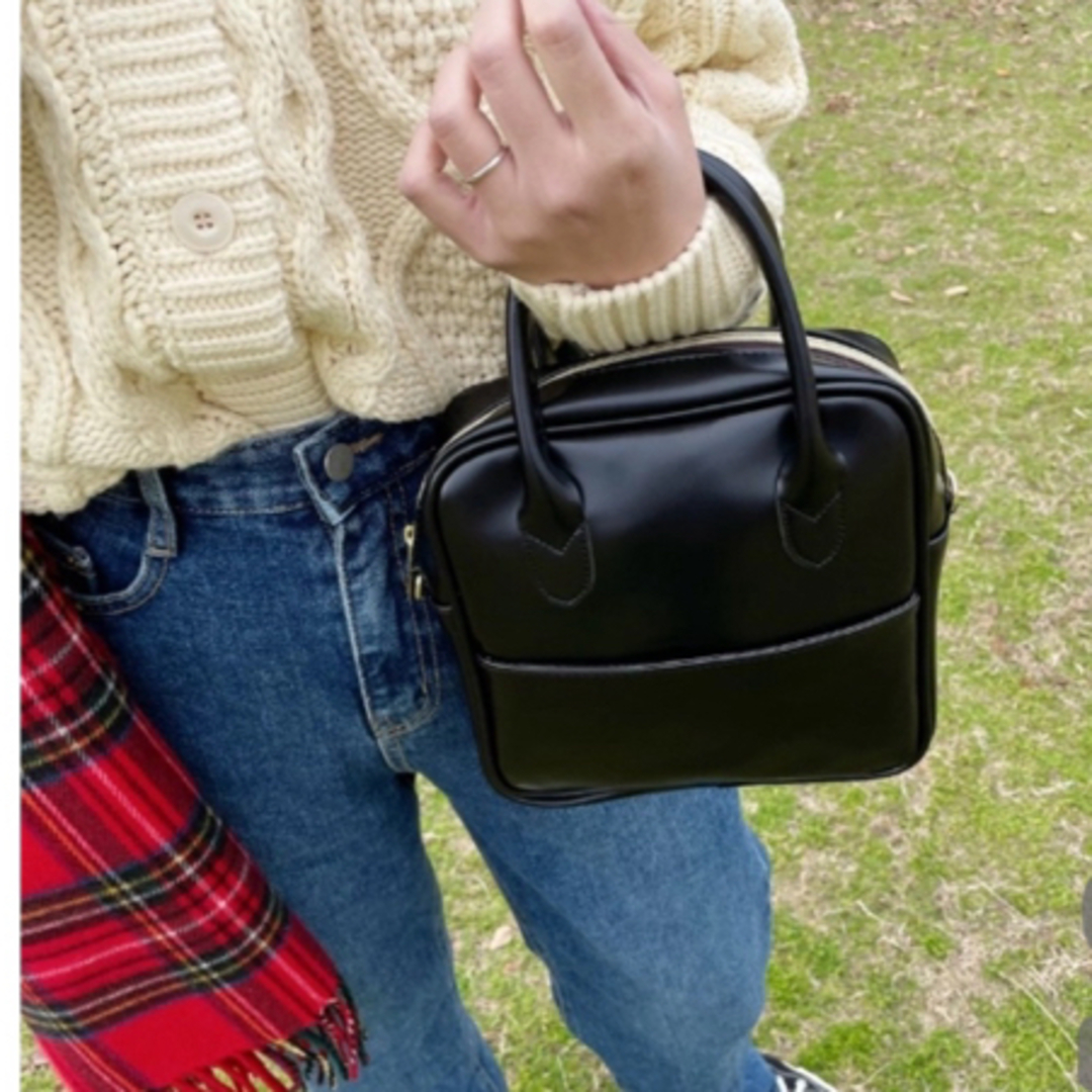POIK★mini square tote bag★黒★バッグ レディースのバッグ(ショルダーバッグ)の商品写真