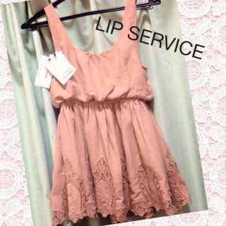 リップサービス(LIP SERVICE)の新品タグ付【リップサービス刺繍ワンピ】(ミニワンピース)