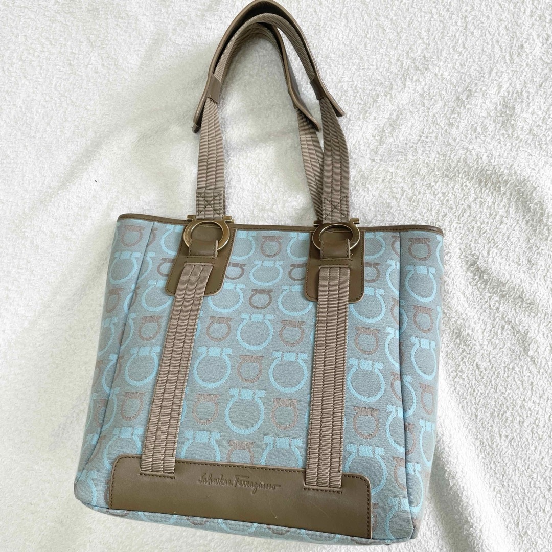 Salvatore Ferragamo - 極美品 サルヴァトーレフェラガモ ガンチーニ金具 ハンドバッグ キャンバス