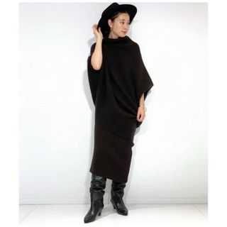 CINOH - CINOH クロップド ストライプシャツの通販|ラクマ CINOH - CINOH クロップド ストライプシャツの通販|ラクマ