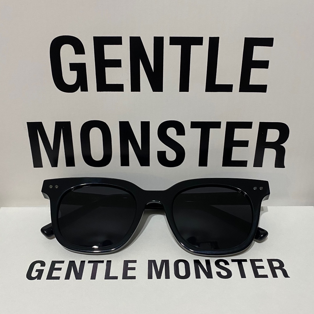 Gentle Monster ジェントルモンスター south side 黒 Gentle Monster ジェントルモンスター south side 黒