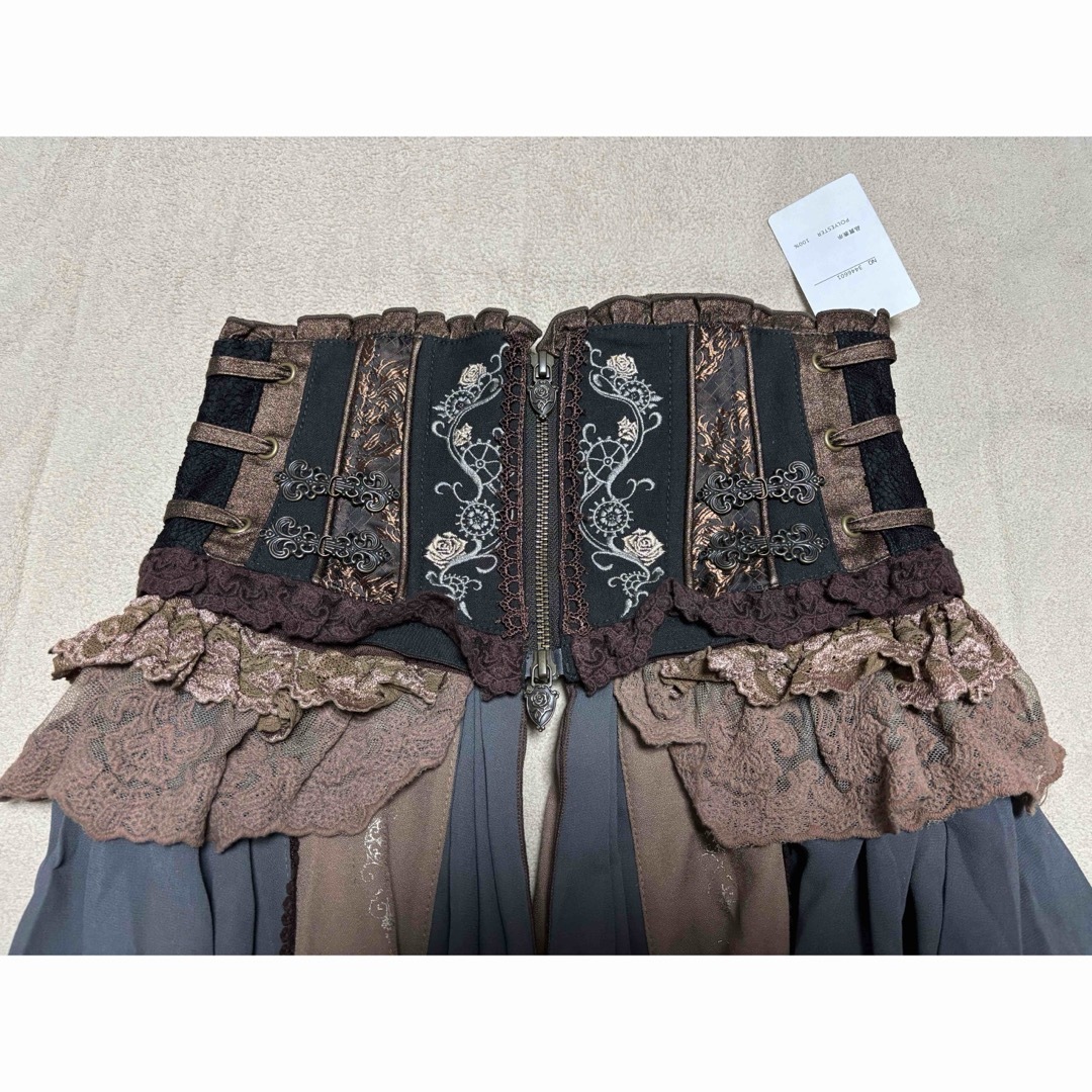 驚きの値段で 新品☆ オッズオンオネストのバラ刺繍入りコルセットスカート スカート