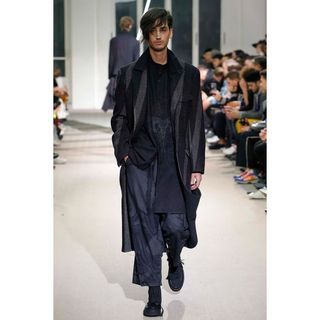 Yohji Yamamoto(チェスターコート)のフリマアイテム一覧 Yohji Yamamoto(チェスターコート)のフリマアイテム一覧