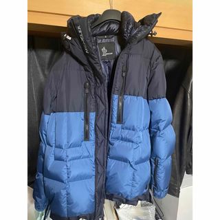 MONCLER(ダウンジャケット ・ ブルー・ネイビー/青色系)の MONCLER(ダウンジャケット ・ ブルー・ネイビー/青色系)の