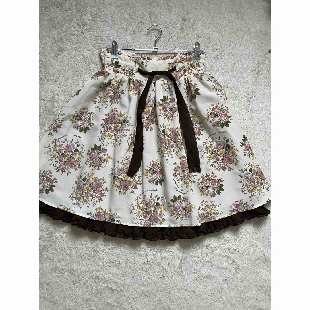 axes femme(アクシーズファム)のaxes femme ウエストおリボン花柄スカート レディースのスカート(ひざ丈スカート)の商品写真