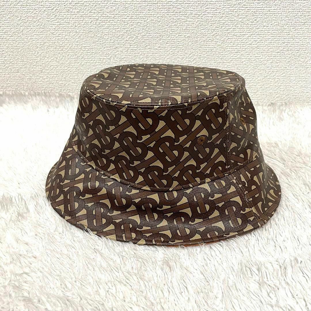 ほぼ新品! 現行BURBERRY バケットハット TBモノグラム 総柄 M 茶色 ほぼ新品! 現行BURBERRY バケットハット TBモノグラム 総柄 M 茶色