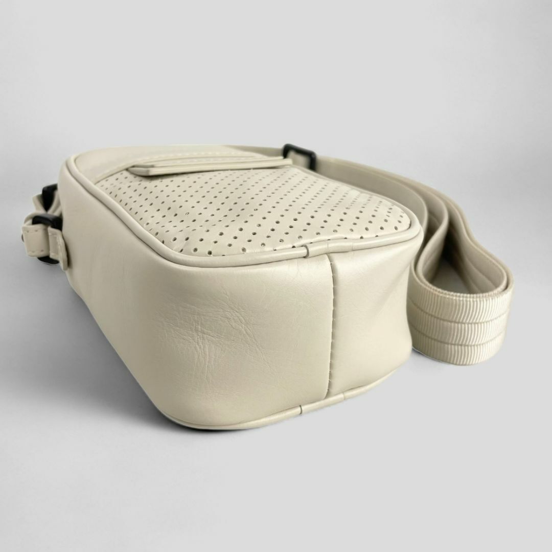 BOTTEGA VENETA レッジェーロ ボディバッグ 賄え サコッシュ BOTTEGA VENETA レッジェーロ ボディバッグ 賄え サコッシュ