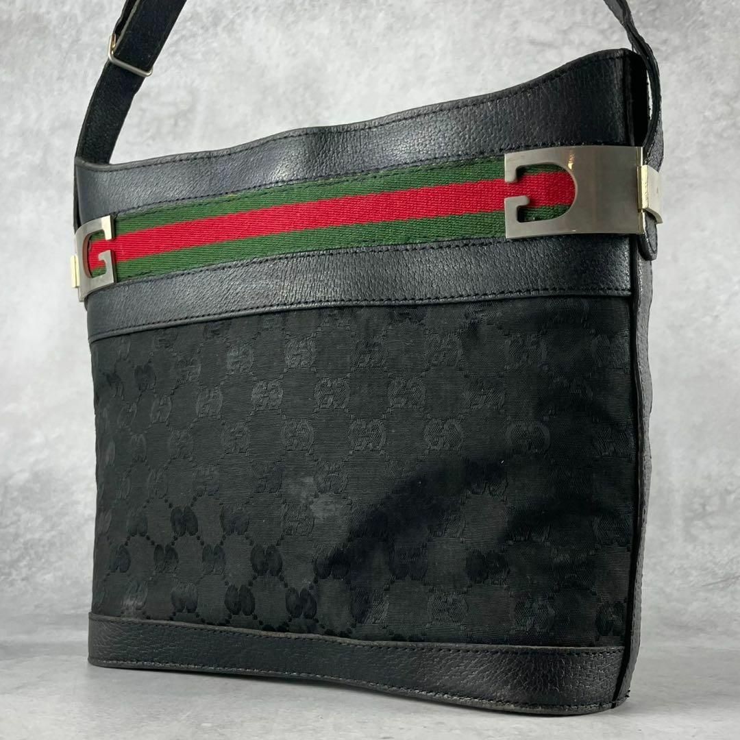 美品✨GUCCI ショルダーバッグ ポシェット ggレザー キャンバス 美品✨GUCCI ショルダーバッグ ポシェット ggレザー キャンバス