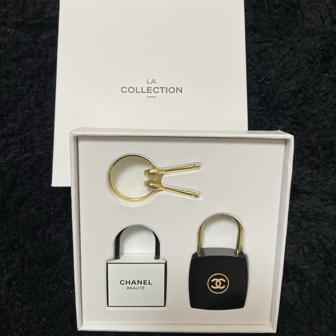 CHANEL シャネル ノベルティ キーホルダー カデナ CHANEL シャネル ノベルティ キーホルダー カデナ