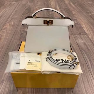 FENDI - 最終価格!現行品【美品】ピーカブー ISeeU スモール FENDI - 最終価格!現行品【美品】ピーカブー ISeeU スモール