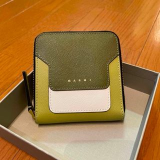 MARNI(折り財布)のフリマアイテム一覧 MARNI(折り財布)のフリマアイテム一覧