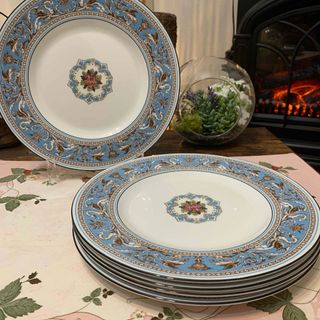 WEDGWOOD - ウェッジウッド フロレンティーン ターコイズ23cm WEDGWOOD - ウェッジウッド フロレンティーン ターコイズ23cm
