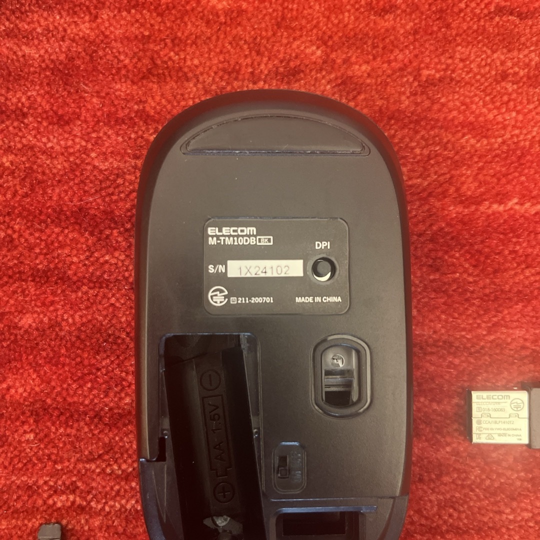 ELECOM(エレコム)のエレコム ワイヤレスマウス 2.4GHz 無線 BlueLED 4ボタン モバイ スマホ/家電/カメラのPC/タブレット(PC周辺機器)の商品写真