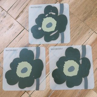 marimekko - マリメッコ オイルクロス ランチョンマット marimekko - マリメッコ オイルクロス ランチョンマット