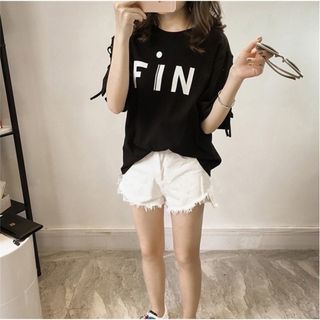 【残わずか】編み込み　ブラック　半袖　Ｔシャツ　プリント　可愛い　レディース