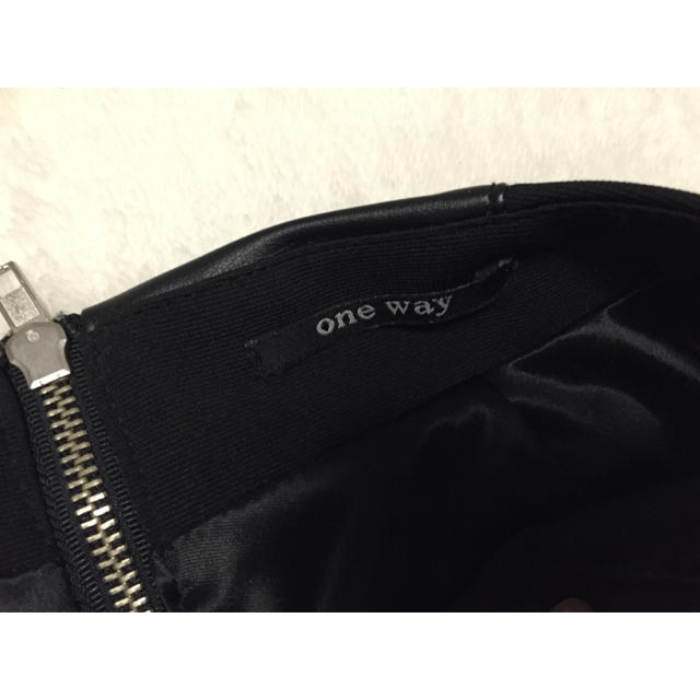 one*way(ワンウェイ)のOne way レザースカート レディースのスカート(ミニスカート)の商品写真