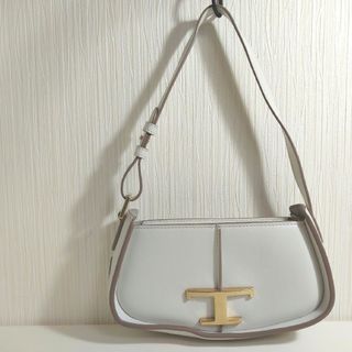 TOD'S(ショルダーバッグ ・ ホワイト/白色系)のフリマアイテム一覧 TOD'S(ショルダーバッグ ・ ホワイト/白色系)のフリマアイテム一覧