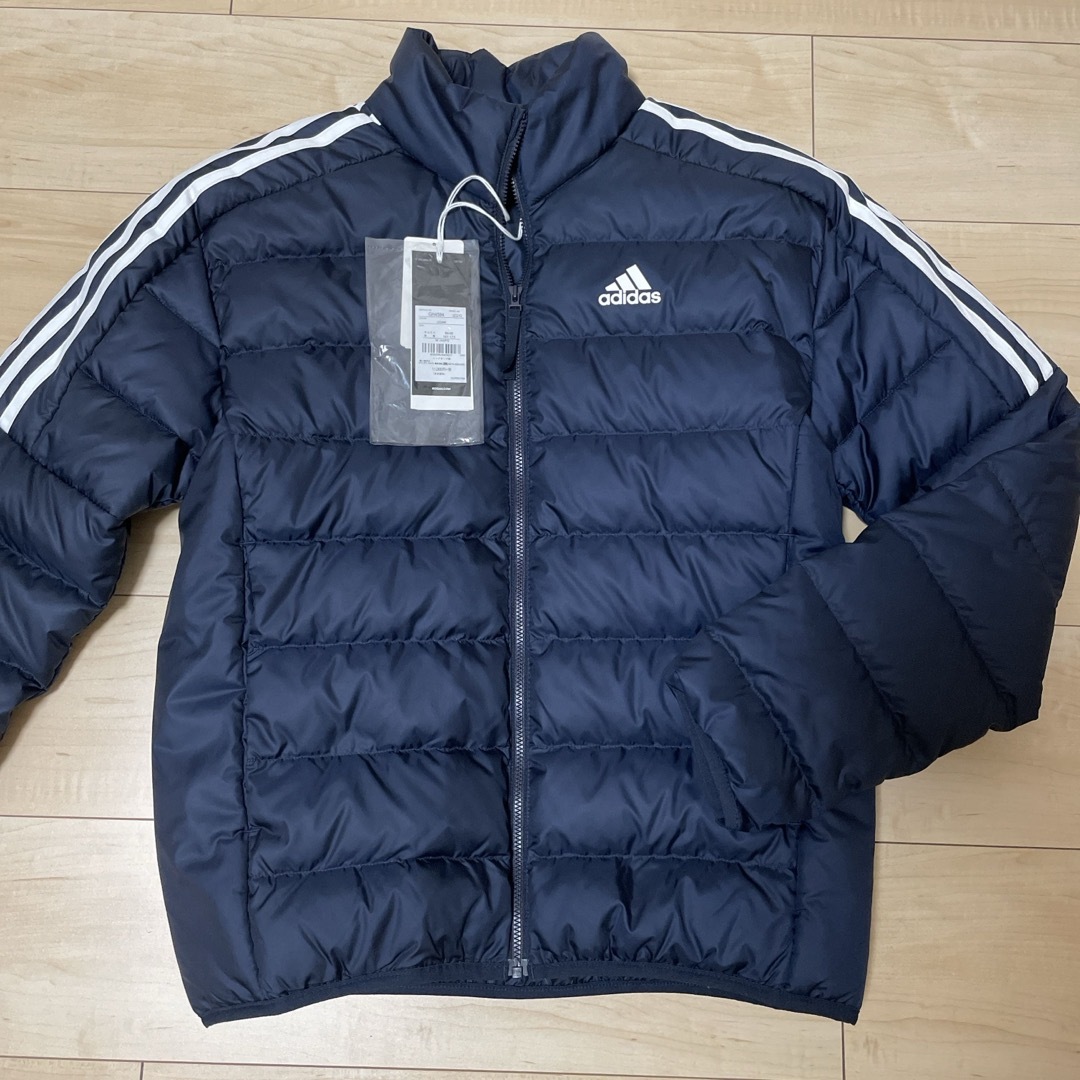 新品 タグ付き adidas アディダス ダウンジャケット ネイビー 新品 タグ付き adidas アディダス ダウンジャケット ネイビー