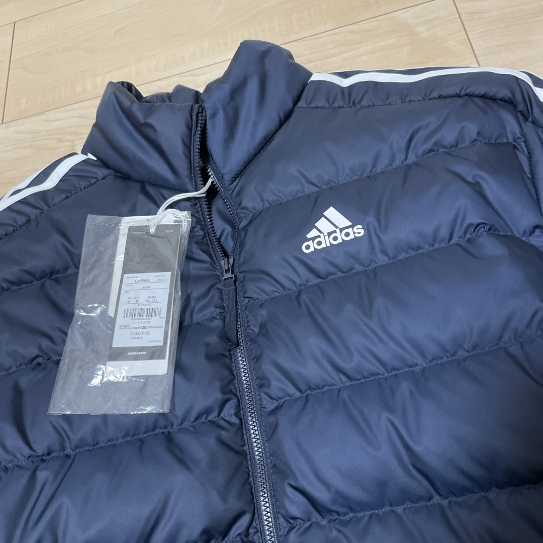 新品 タグ付き adidas アディダス ダウンジャケット ネイビー 新品 タグ付き adidas アディダス ダウンジャケット ネイビー