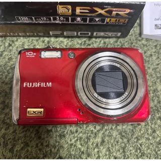 フジフイルム(富士フイルム)のFUJIFILM FINEPIX F80  デジカメ　赤(コンパクトデジタルカメラ)