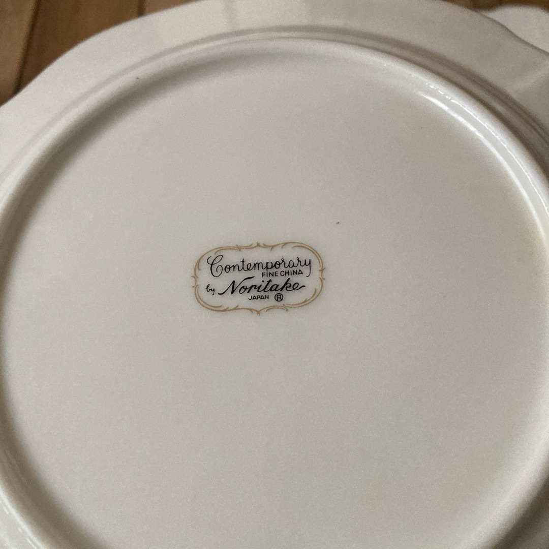 ノリタケ コンテンポラリー 花リム エンボス 金縁 食器セット ノリタケ コンテンポラリー 花リム エンボス 金縁 食器セット