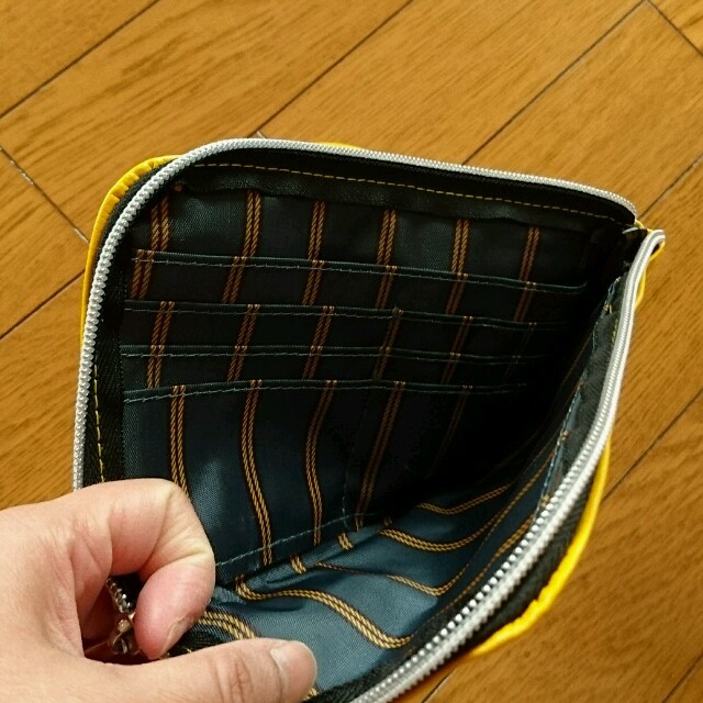 マッキントッシュフィロソフィー/スマホも入るお財布ポーチ