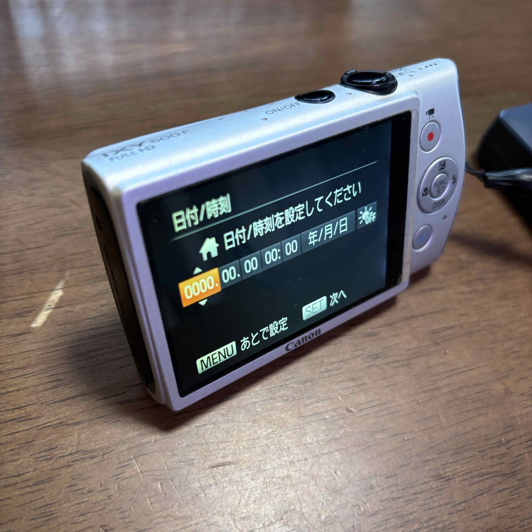 Canon IXY 600F 充電器付き コンパクトデジタルカメラ Canon IXY 600F 充電器付き コンパクトデジタルカメラ
