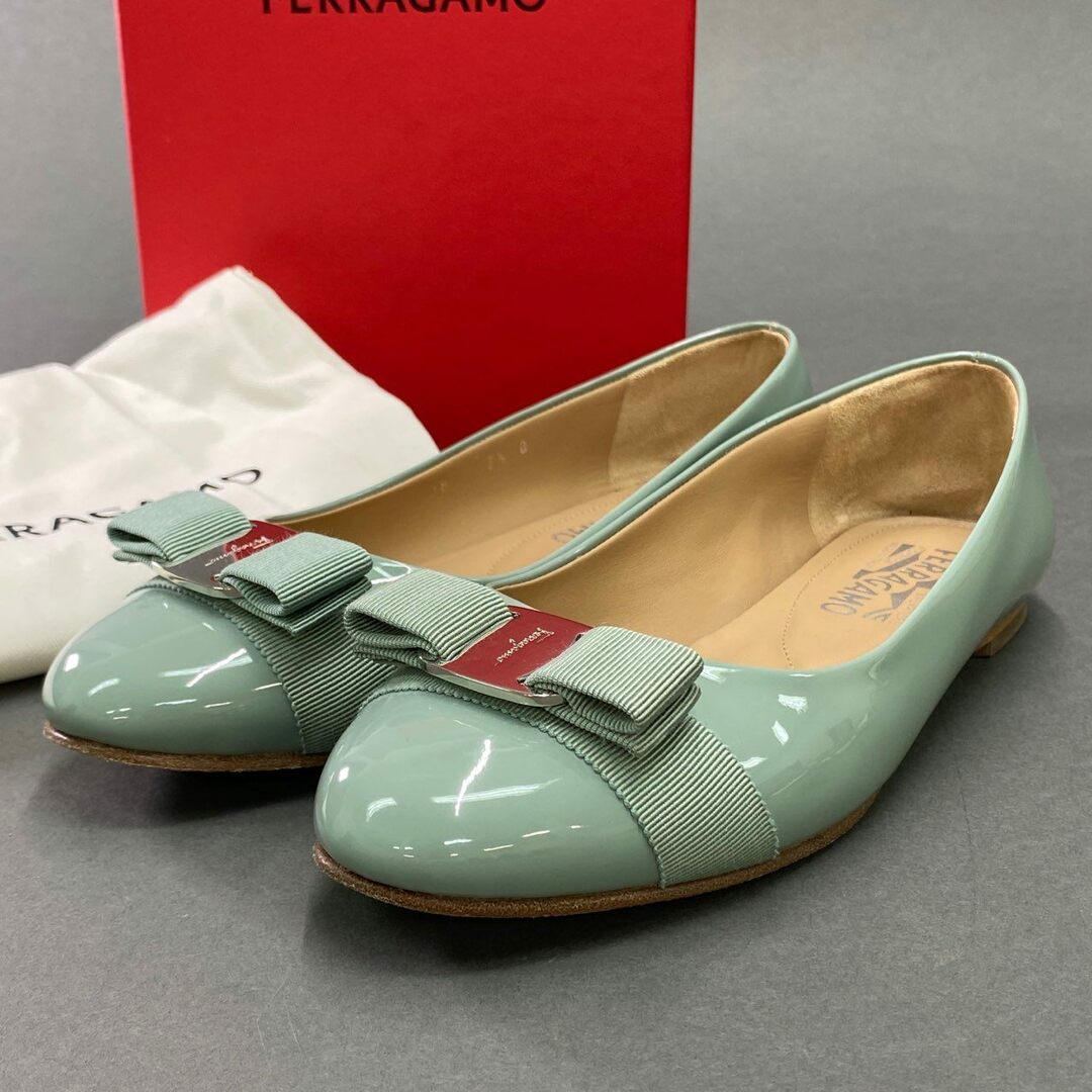 4a9 Salvatore Ferragamo サルヴァトーレ フェラガモ VARINA 4a9 Salvatore Ferragamo サルヴァトーレ フェラガモ VARINA