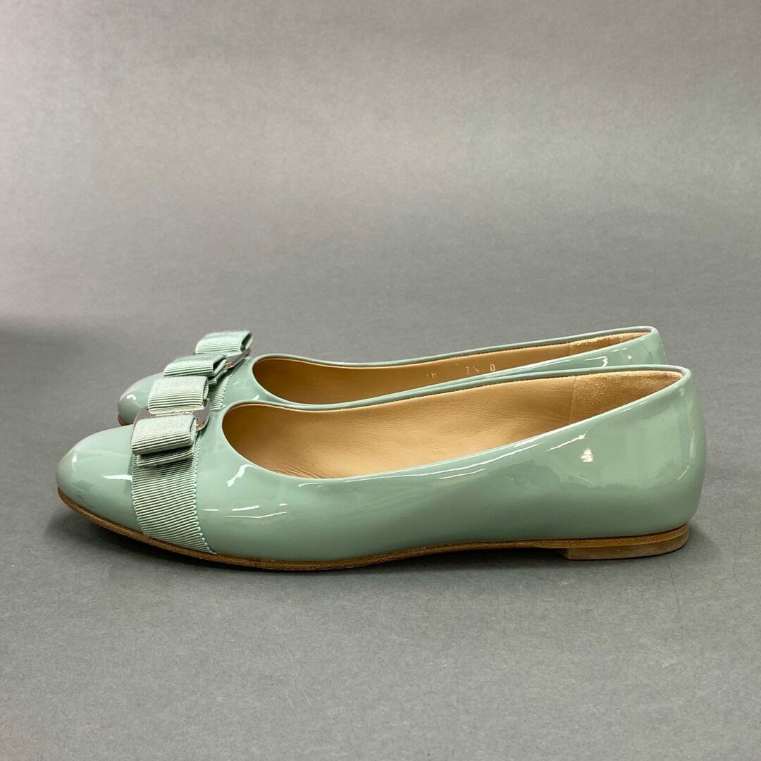 4a9 Salvatore Ferragamo サルヴァトーレ フェラガモ VARINA 4a9 Salvatore Ferragamo サルヴァトーレ フェラガモ VARINA