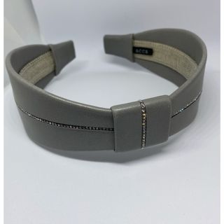 acca - 超美品!acca 3連スワロフスキー カチューシャ ブラウン acca - 超美品!acca 3連スワロフスキー カチューシャ ブラウン