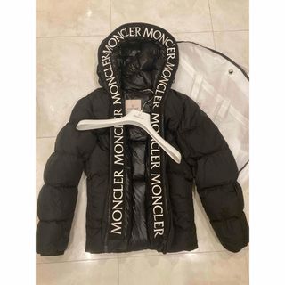 MONCLER(ダウンジャケット)のフリマアイテム一覧 MONCLER(ダウンジャケット)のフリマアイテム一覧