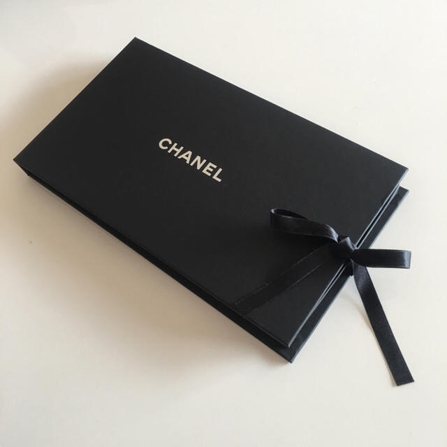 CHANEL(シャネル)のCHANEL シャネル ギフトボックス 保存ケース 空箱 レディースのファッション小物(その他)の商品写真