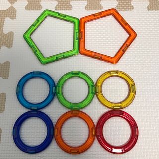 MAGFORMERS(知育玩具)のフリマアイテム一覧 MAGFORMERS(知育玩具)のフリマアイテム一覧