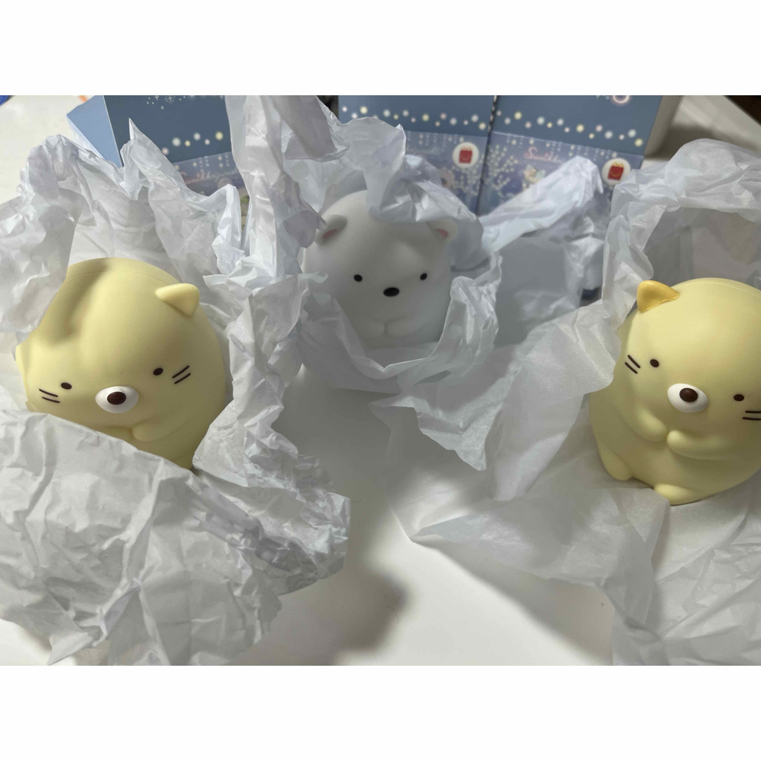 マクドナルド(マクドナルド)のすみっコぐらし ハッピーセット フィギュアケース 3体セット エンタメ/ホビーのおもちゃ/ぬいぐるみ(キャラクターグッズ)の商品写真
