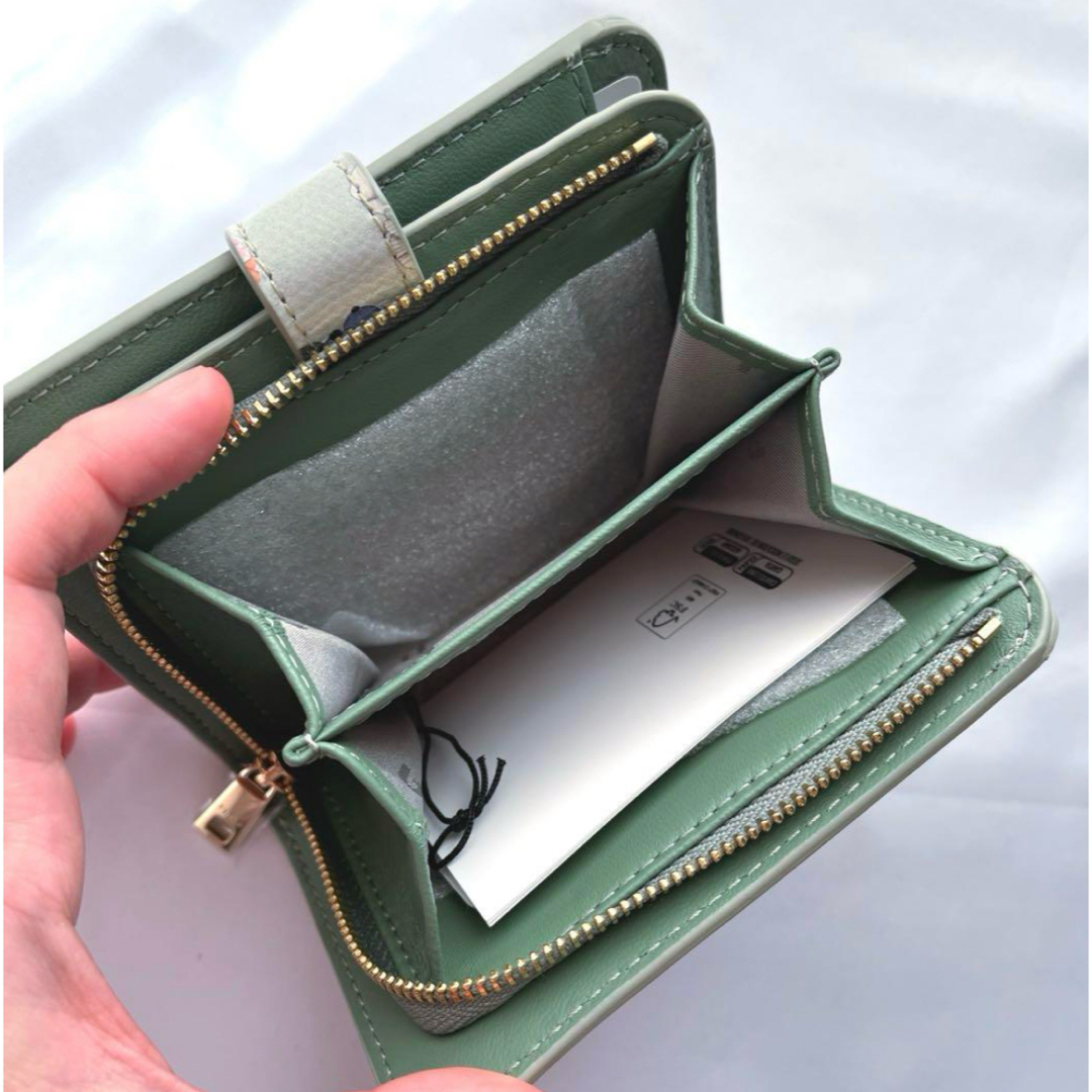 FURLA - 【新品・希少】FURLA フルラ カメリア 花柄 二つ折り FURLA - 【新品・希少】FURLA フルラ カメリア 花柄 二つ折り