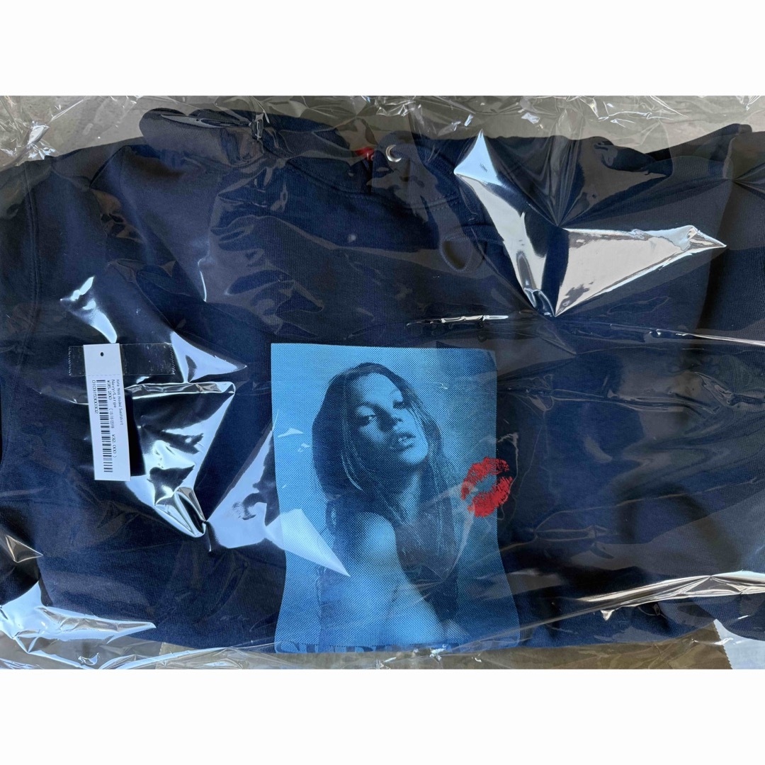 Supreme 24FW Kate Moss Hooded Navy Supreme 24FW Kate Moss Hooded Navy