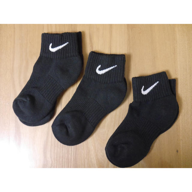 NIKE(ナイキ)のナイキkids靴下 キッズ/ベビー/マタニティのこども用ファッション小物(靴下/タイツ)の商品写真