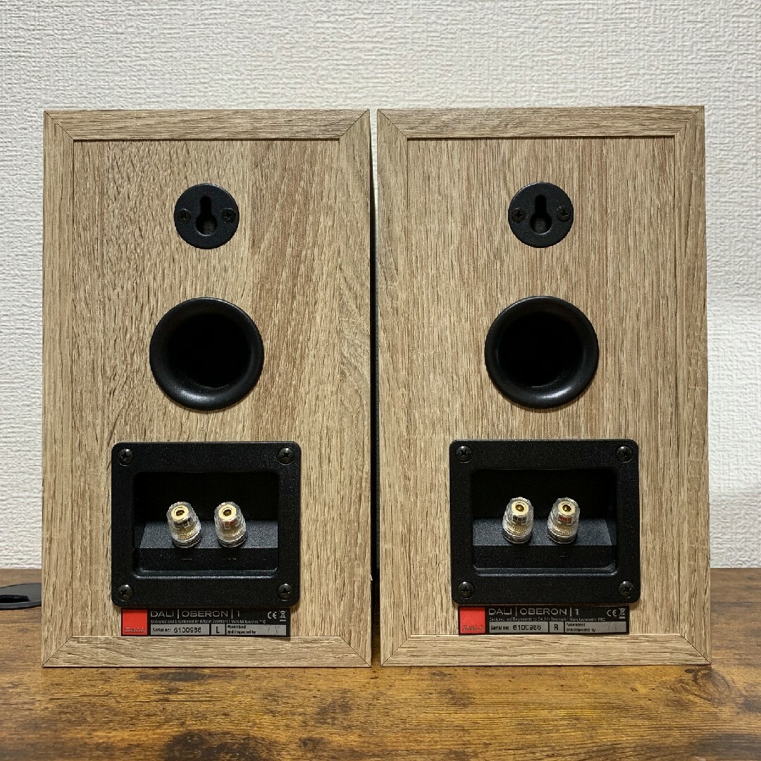 DALI OBERON1 ホワイト スピーカー ペア ブックシェルフ オーディオ DALI OBERON1 ホワイト スピーカー ペア ブックシェルフ オーディオ