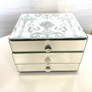 LAURA ASHLEYのフリマアイテム一覧 LAURA ASHLEYのフリマアイテム一覧