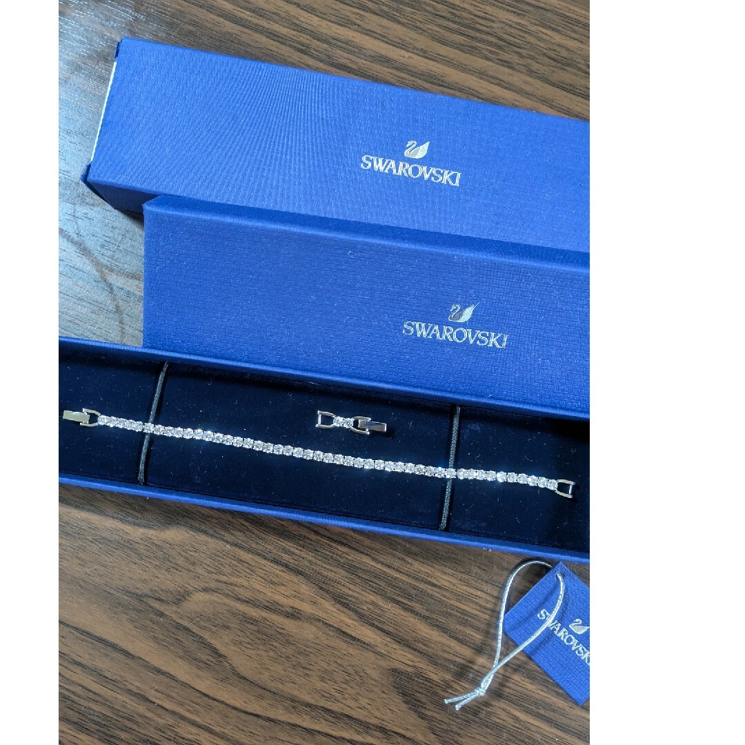 ほぼ未使用 スワロフスキー Swarovski クリスタル ブレスレット ほぼ未使用 スワロフスキー Swarovski クリスタル ブレスレット