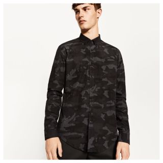 ザラ(ZARA)の未使用 新品 ZARA MAN 迷彩 シャツ メンズ ミリタリー カモフラージュ(シャツ)