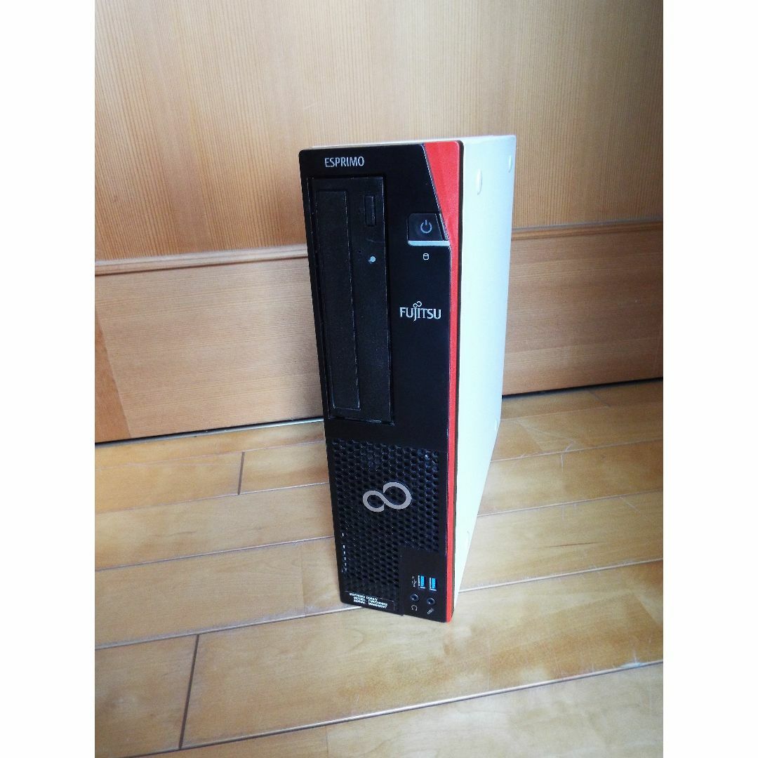 デスクトップ型PC ESPRIMO D588/V 8GB i3-8100 SSD256GB+1TB