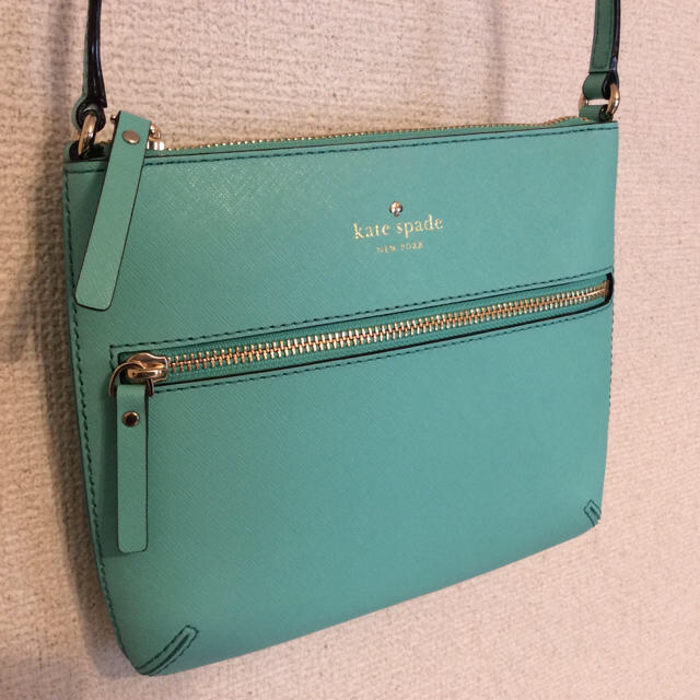 kate spade new york(ケイトスペードニューヨーク)の美品！！ ケイトスペード ショルダーバッグ グリーン レディースのバッグ(ショルダーバッグ)の商品写真