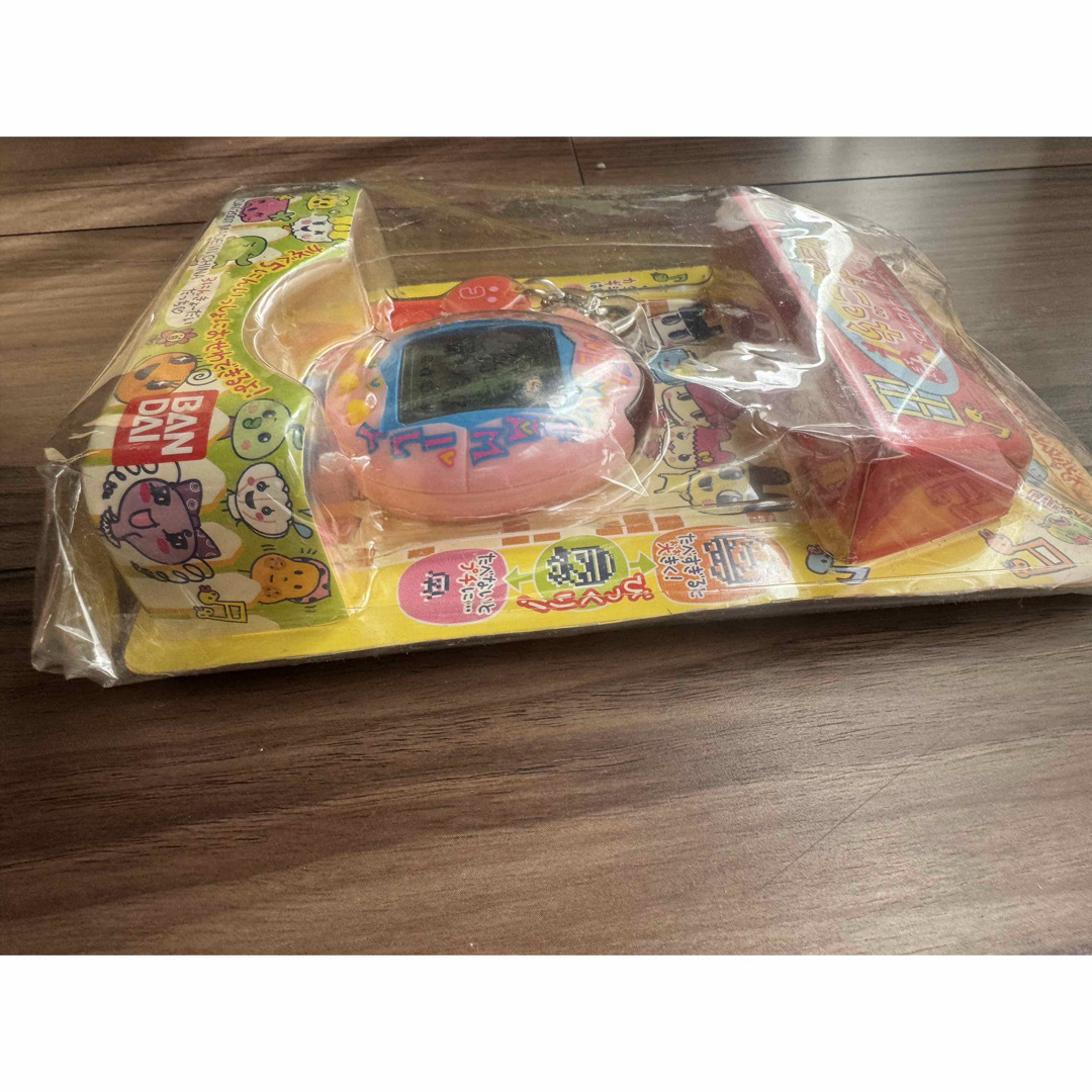 新品・未使用未開封 バンダイふぁみりーイロイロたまごっち 新品・未使用未開封 バンダイふぁみりーイロイロたまごっち