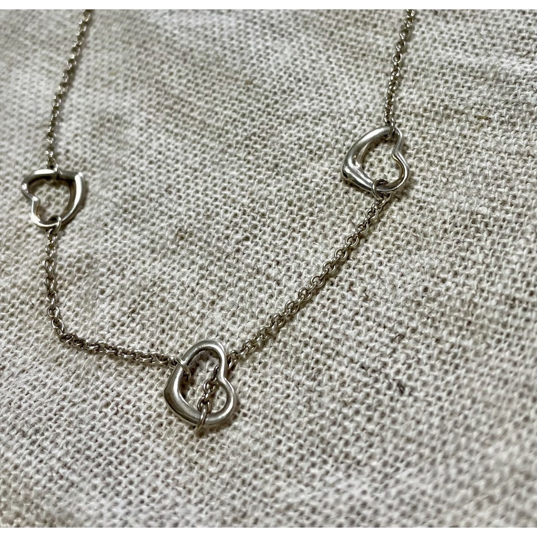 Tiffany & Co.(ティファニー)の【トッキ様専用】ティファニー トリプルハートネックレス レディースのアクセサリー(ネックレス)の商品写真