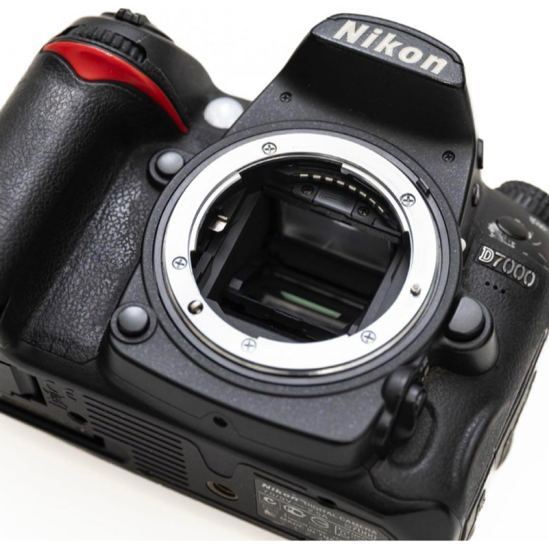Nikon D7000 デジタル一眼レフカメラ Nikon D7000 デジタル一眼レフカメラ