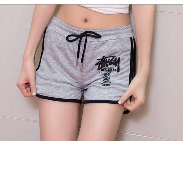 STUSSY(ステューシー)のSTUSSY ショートパンツ レディースのパンツ(ショートパンツ)の商品写真