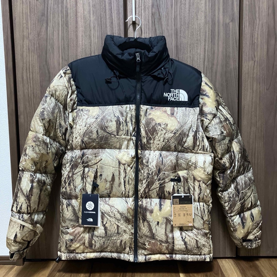 THE NORTH FACE - ノースフェイス ヌプシ ノベルティ 枯れ葉 Lの THE NORTH FACE - ノースフェイス ヌプシ ノベルティ 枯れ葉 Lの