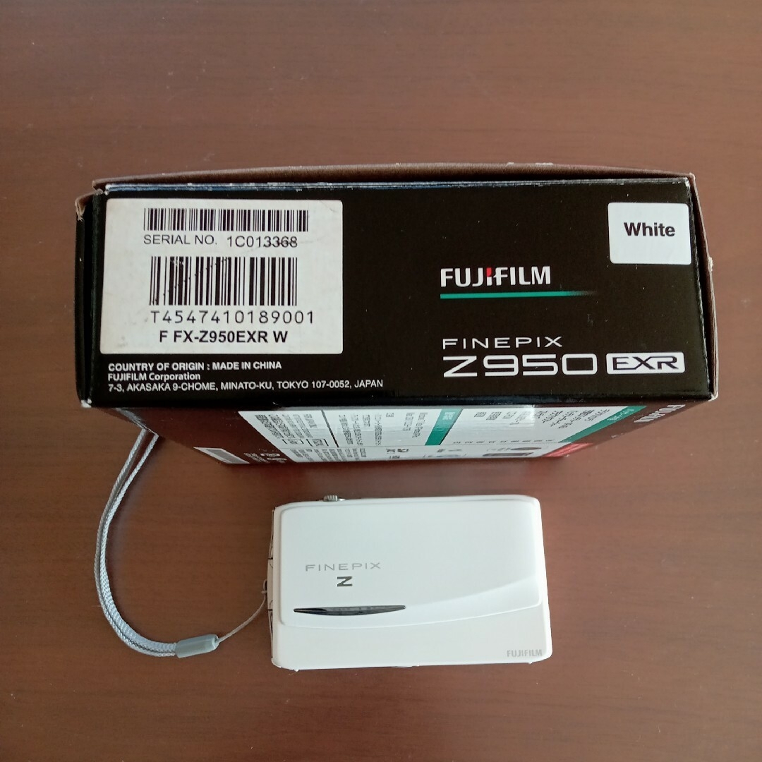 FUJIFILM FINEPIX Z950 EXR ホワイト FUJIFILM FINEPIX Z950 EXR ホワイト