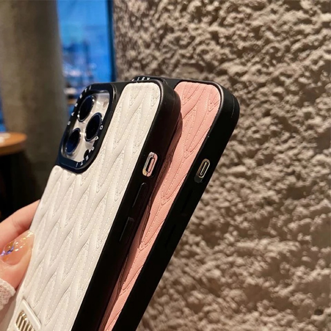 MIU MIU - ☆新品☆ miumiu(ミュウミュウ) iPhone15用 MIU MIU - ☆新品☆ miumiu(ミュウミュウ) iPhone15用